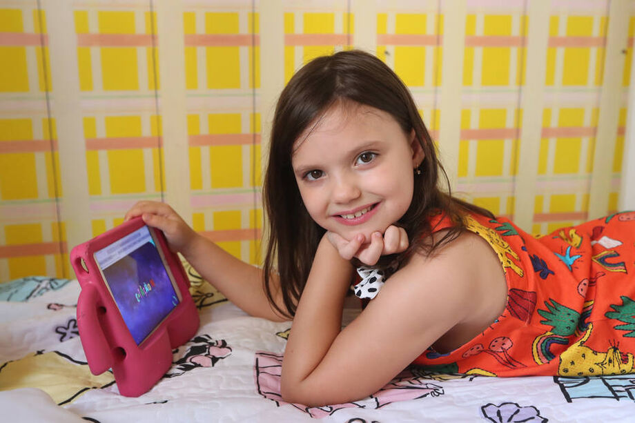 Catarina, de 6 anos, diz que dividir atividades e filmes por idade é coisa do passado: Quem quiser assistir, assiste
