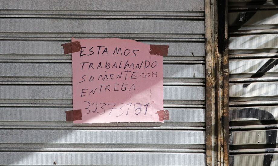 Vários estabelecimentos estão sendo fechados
