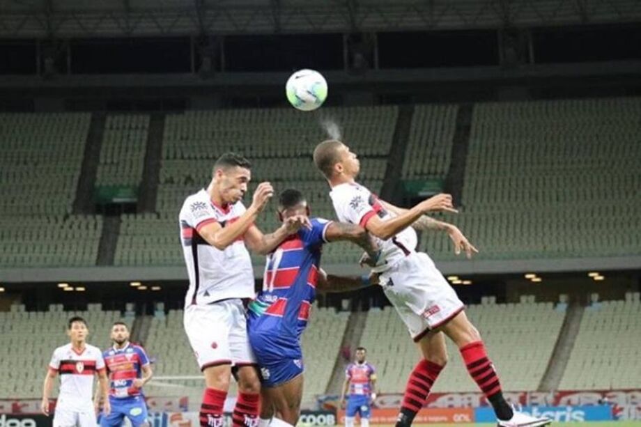 Fortaleza e Atlético Goianiense empatam sem gols