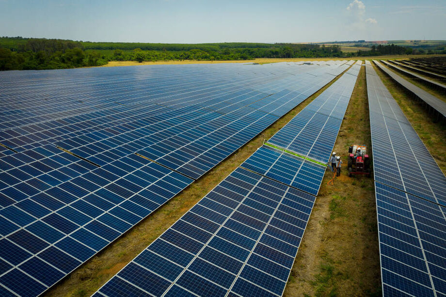 O Brasil gerou mais de 43 mil empregos no setor solar fotovoltaico no ano passado