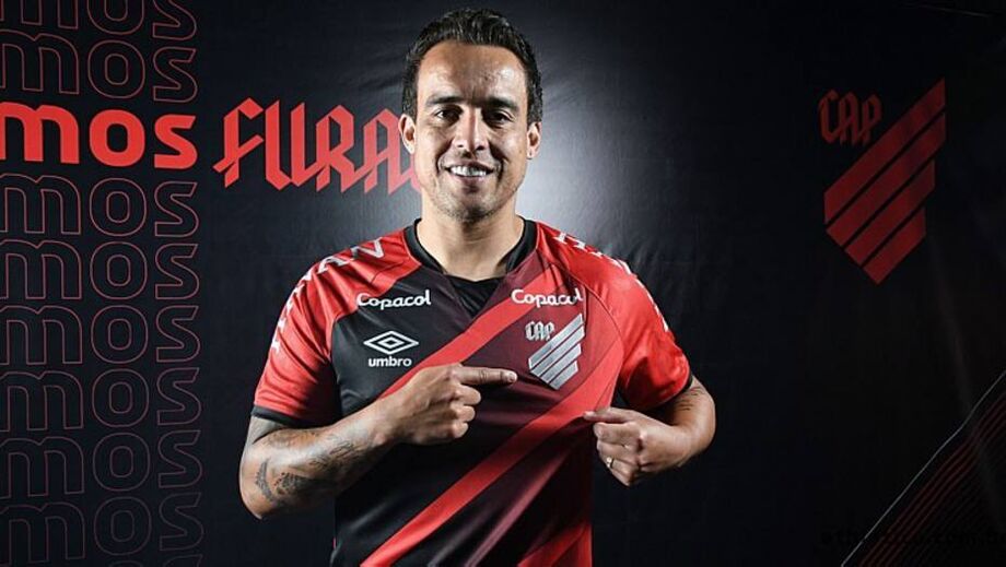 Novo reforço do Athletico-PR, Jadson assinou até maio de 2021