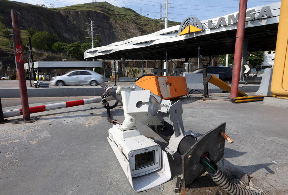 Há um ano cabines do pedágio da Linha Amarela, no Rio, foram demolidas