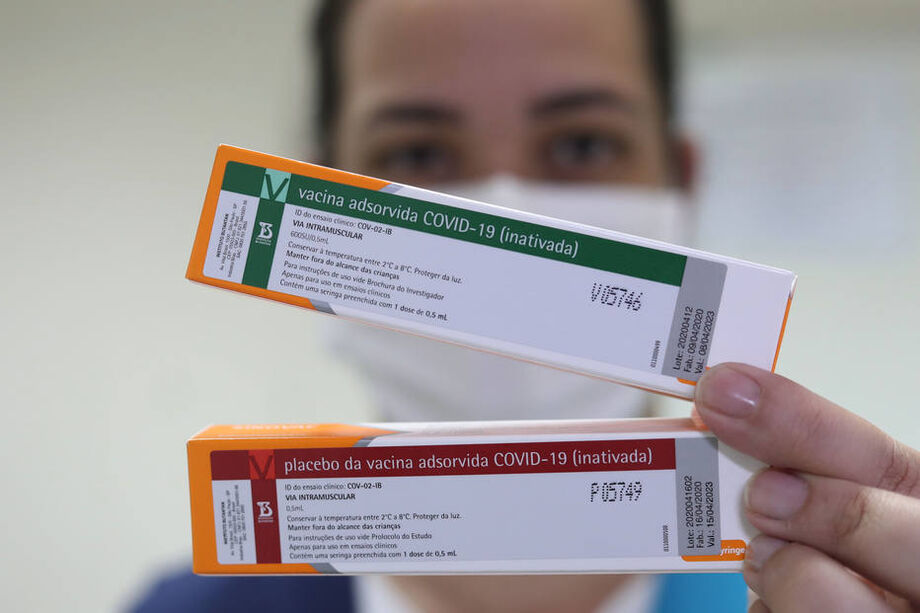 A Coronavac começou a ser testada no Brasil no fim de julho