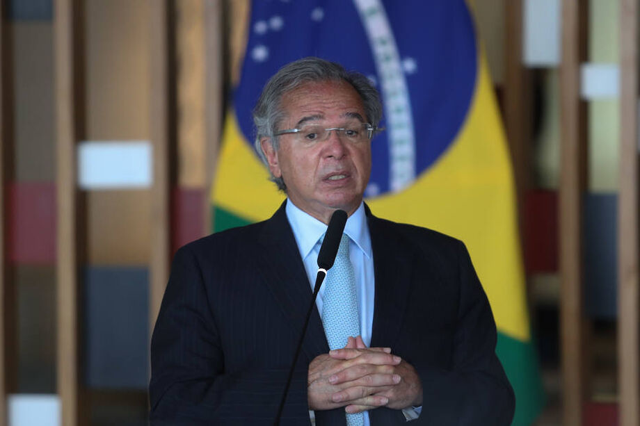 O ministro Paulo Guedes na cerimônia de assinatura de acordo do governo brasileiro com os Estados Unidos