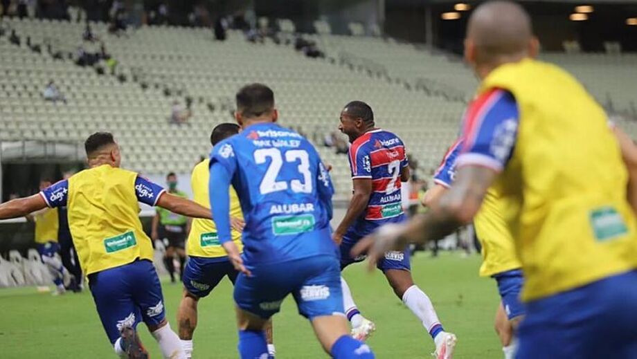 Os jogadores comemoraram o gol do título do Fortaleza sobre o Ceará