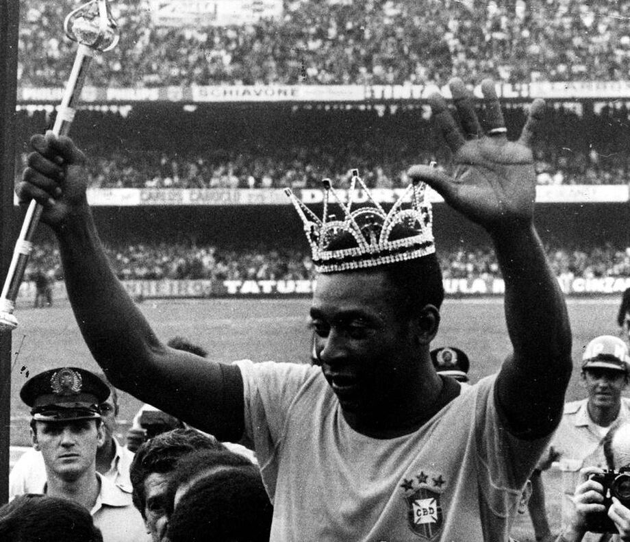 A Fifa ainda publicou os números e estatísticas de Pelé em Copas do Mundo e exibiu fotos históricas