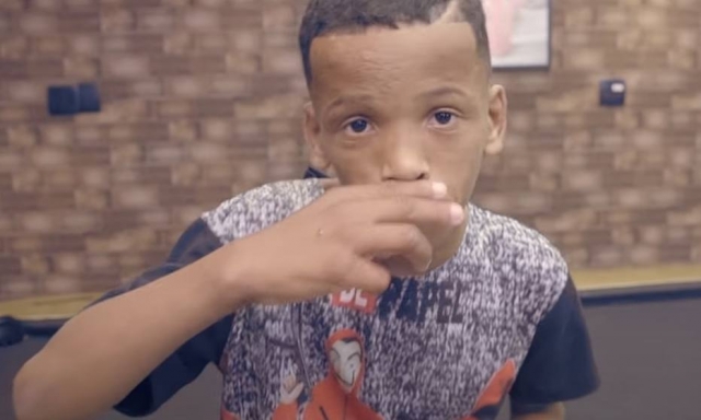 Kallebe Souza em clipe de 'Cabelin na Régua', de MC Bin Laden
