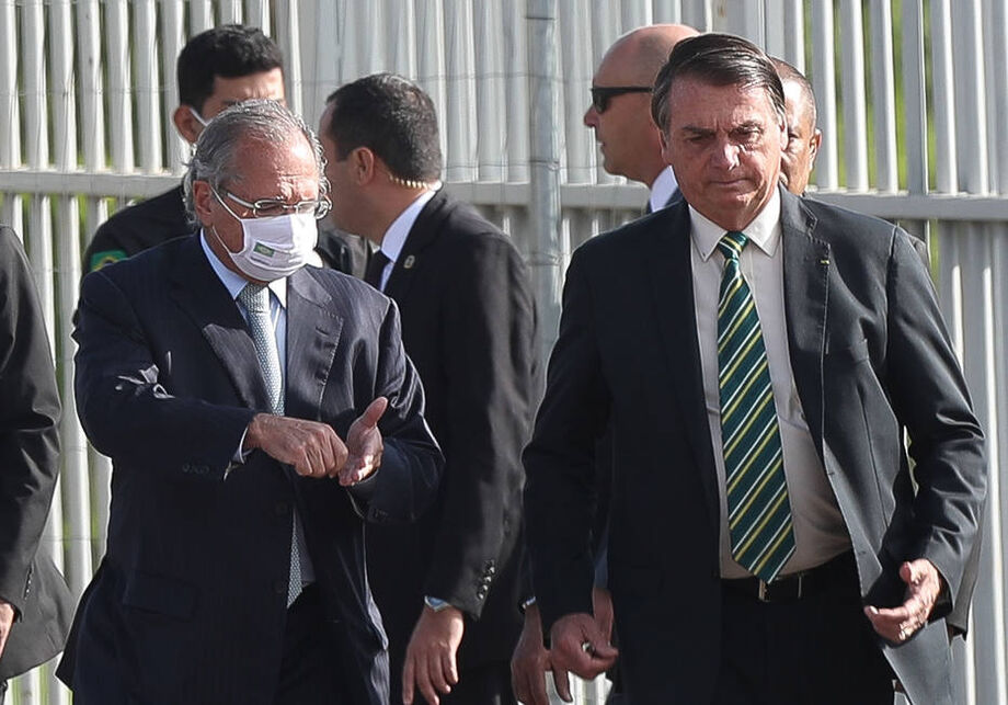 Estratégia foi assinada por Guedes, Bolsonaro e pela Controladoria-Geral da União