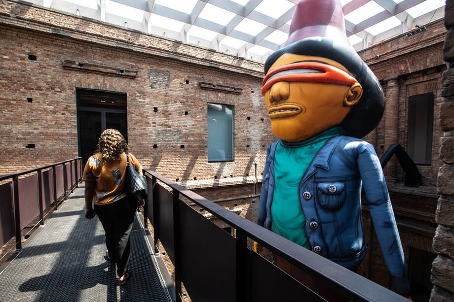 A exposição 'OsGêmeos: Segredos', na Pinacoteca