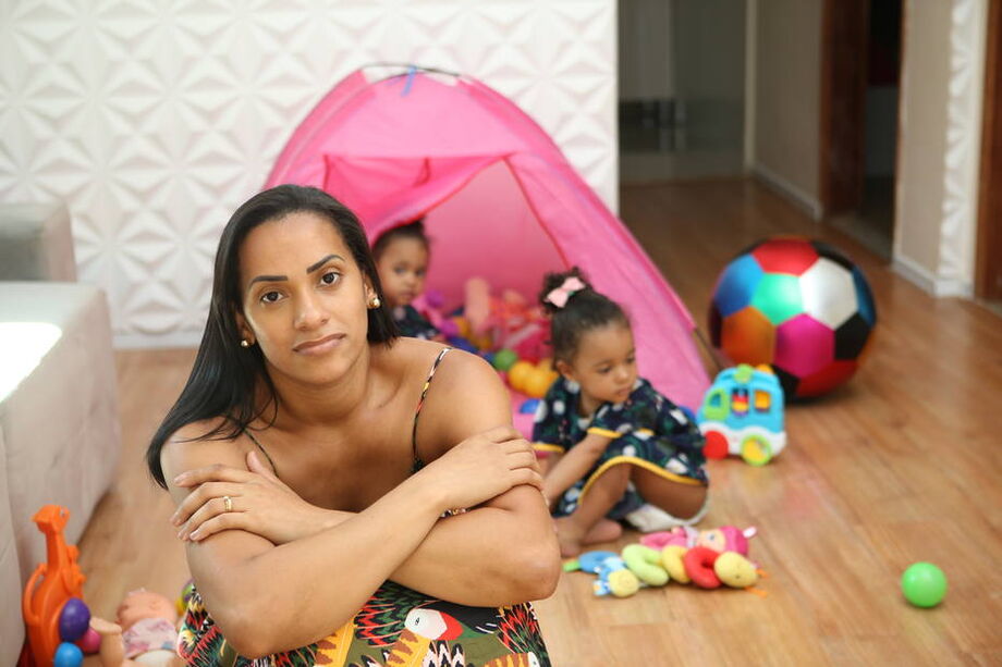 A dona de casa Debora Machado de Souza, de 31 anos, ficou grávida do marido após a morte dele