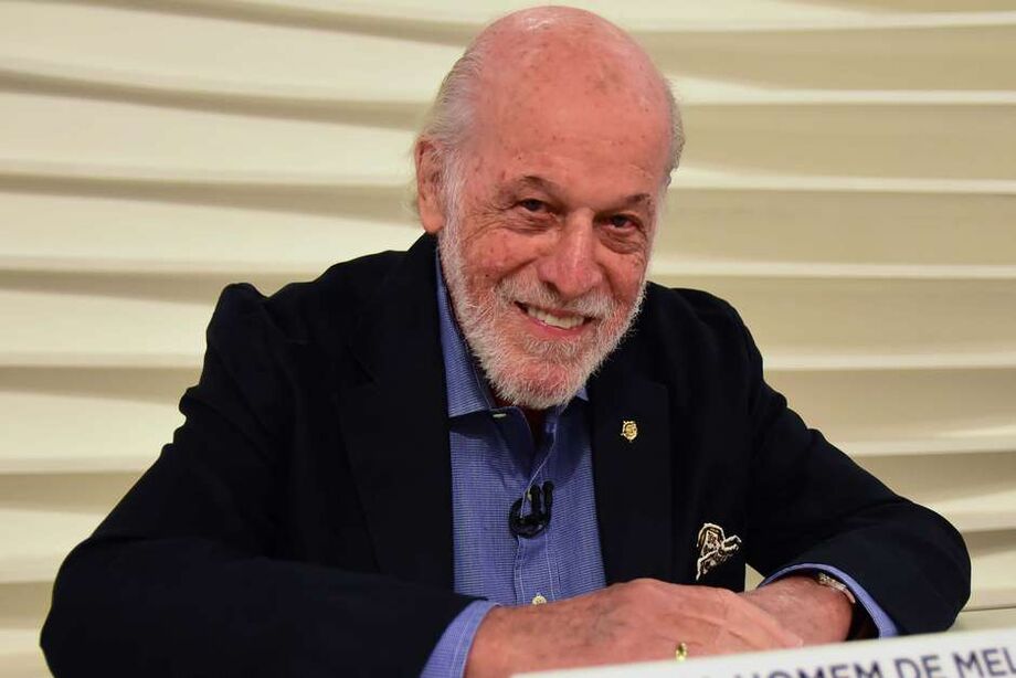 Amigos, colegas e artistas se manistestaram nas redes sociais, em uma última homenagem a Zuza Homem de Mello.