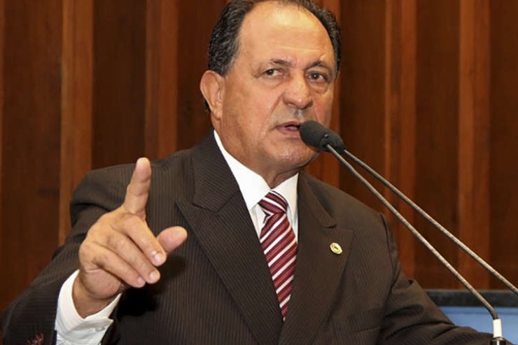 Deputado Zé Teixeira na sessão plenária