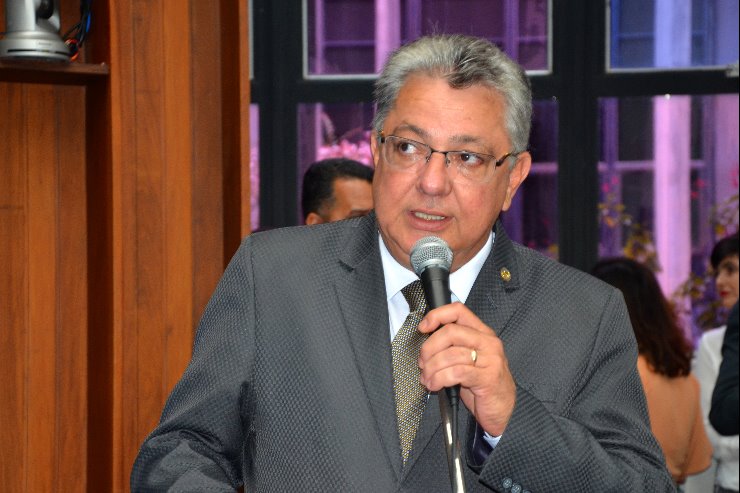 Com as atividades presenciais paralisadas, os donos de escolas estão enfrentando problemas financeiros
