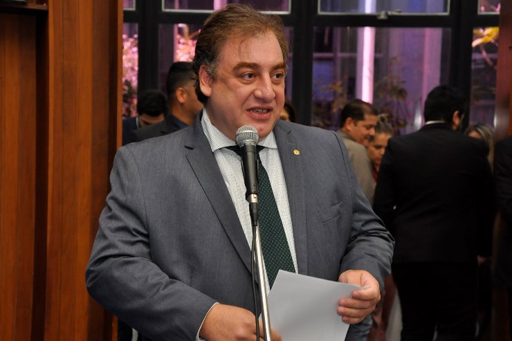 Neno Razuk quer auxiliar na cultura do Estado