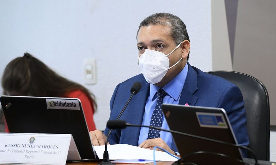 Em sabatina Kássio Nunes responde sobre aborto, armas e Lava Jato