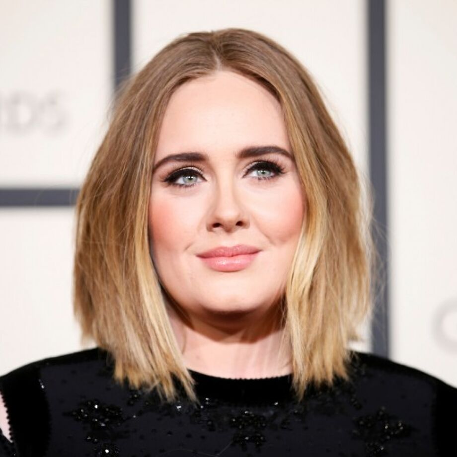 Adele sinaliza lançamento para segundo semestre.