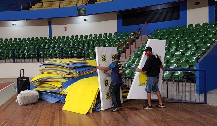 CBV inicia montagem de piso oficial no Guanandizão para a Supercopa de Vôlei