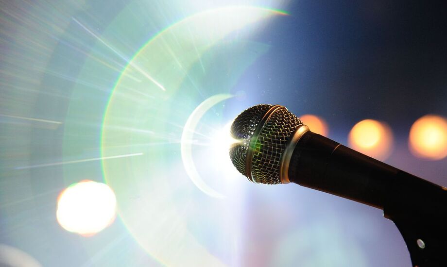O segmento de eventos presenciais e ao vivo busca se adaptar ao contexto de transmissões remotas