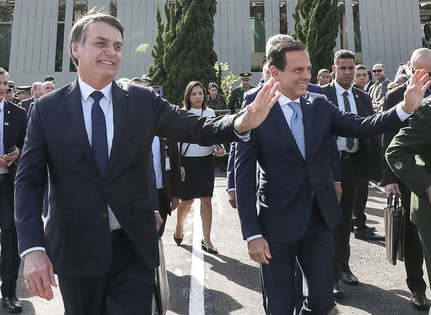 Jair Bolsonaro, presidente da República, e João Doria, governador de São Paulo, durante solenidade