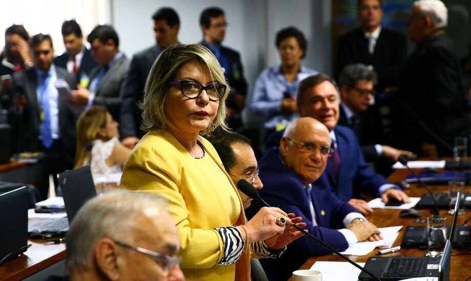 Em abril deste ano, a Comissão Diretora do Senado declarou a perda de mandato da senadora