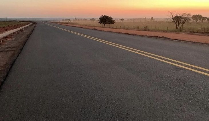 A implantação da antiga Estrada da Balsinha - do entroncamento da BR-163, em Naviraí, ao entroncamento da MS-180, está em fase de licitação.