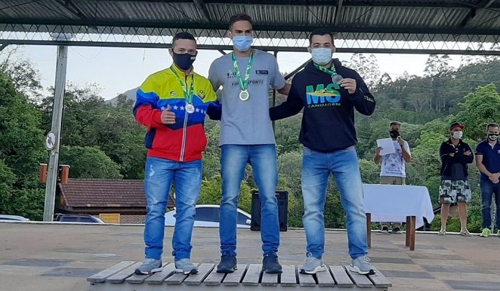 Já no domingo (11), aconteceu a prova de velocidade (sprint), com percurso de 250 metros nas corredeiras do Rio Paranhana.