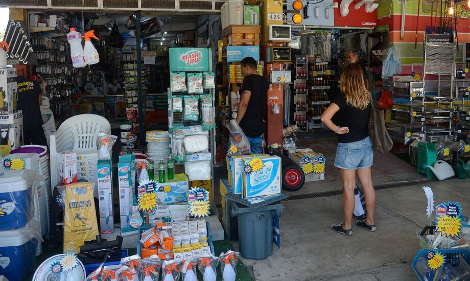 Já as condições atuais da economia tiveram alta de 37,7% na comparação com setembro e a contratação de funcionários está 14,2% maior em relação ao mês anterior
