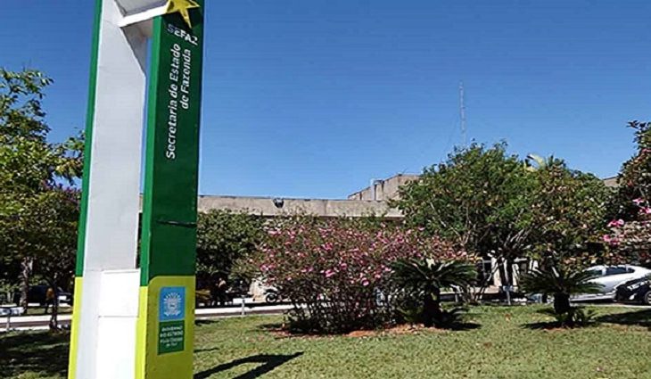 Os consultores individuais interessados deverão ter nível superior, com formação na área de ciências econômicas