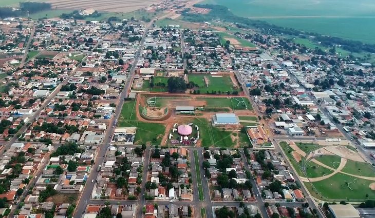 Ele construiu um rancho de palha e após alguns anos tornou-se proprietário de muitos hectares de terras na localidade.