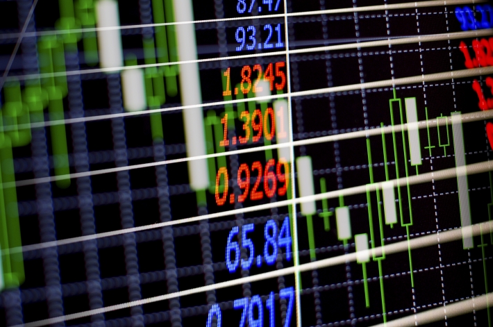Ao fim, o Ibovespa mostrava perda de 0,75%, aos 98.309,12 pontos