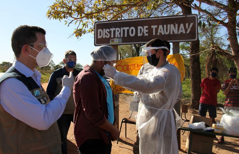 Secretaria de Saúde em visita nas aldeias do Distrito de Taunay