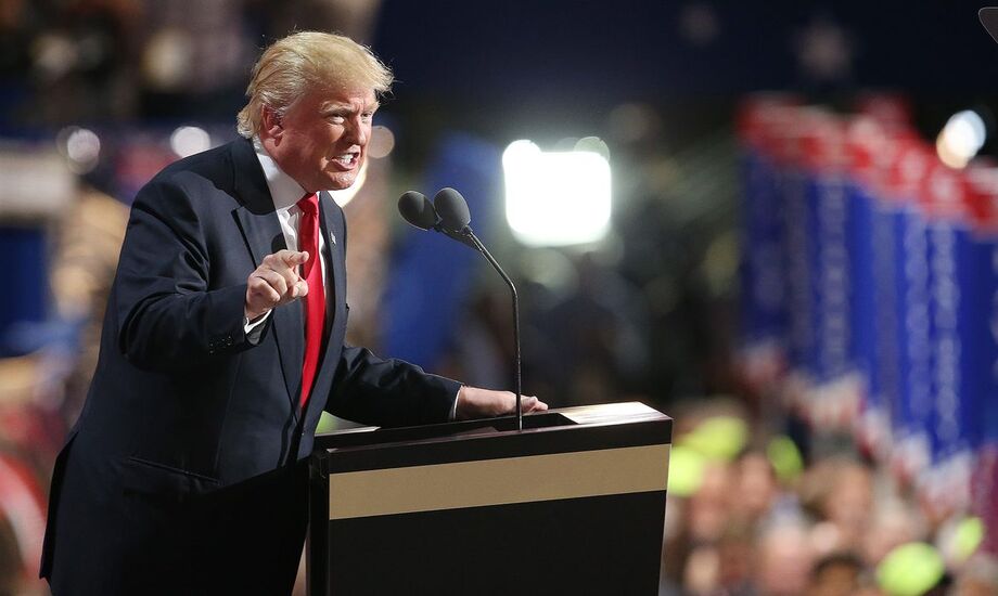 Mais cedo, Trump já havia questionado a contagem dos votos