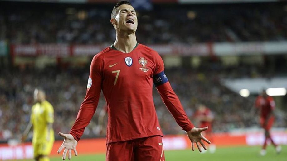 Com isso, Portugal lidera o Grupo A, com dez pontos, contra sete da Sérvia, seis Luxemburgo, que bateu o Azerbaijão, por 2 a 1