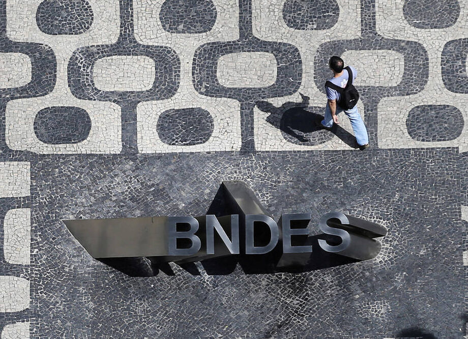 As instituições financeiras de desenvolvimento (IFDs) dos cinco países também assumiram o compromisso de respeitar os direitos humanos