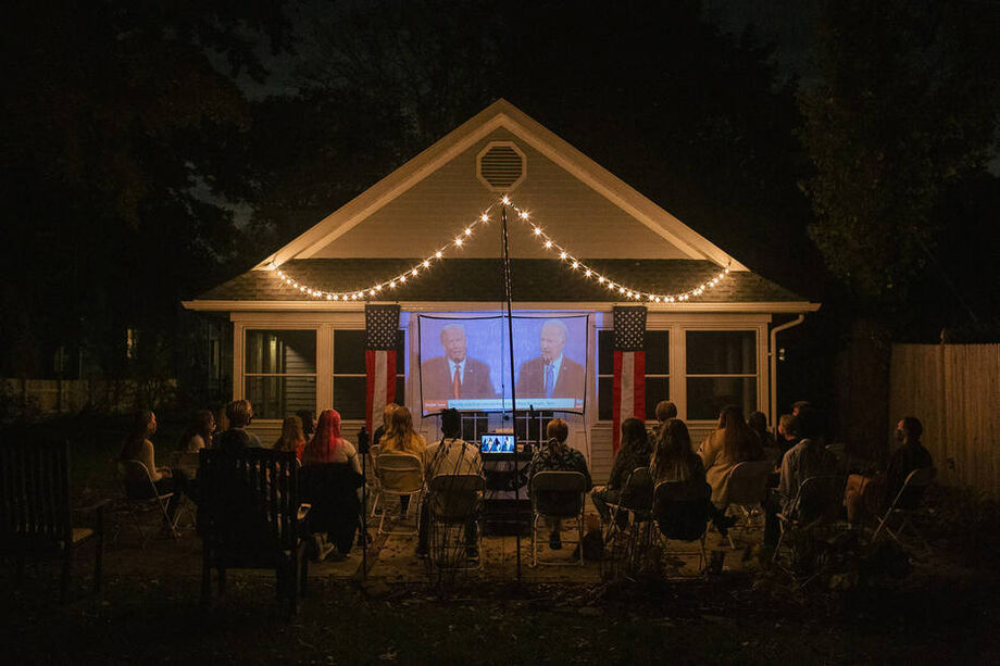 Estudantes de Haddonfield, localidade de 11 mil habitantes em New Jersey, durante último debate presidencial