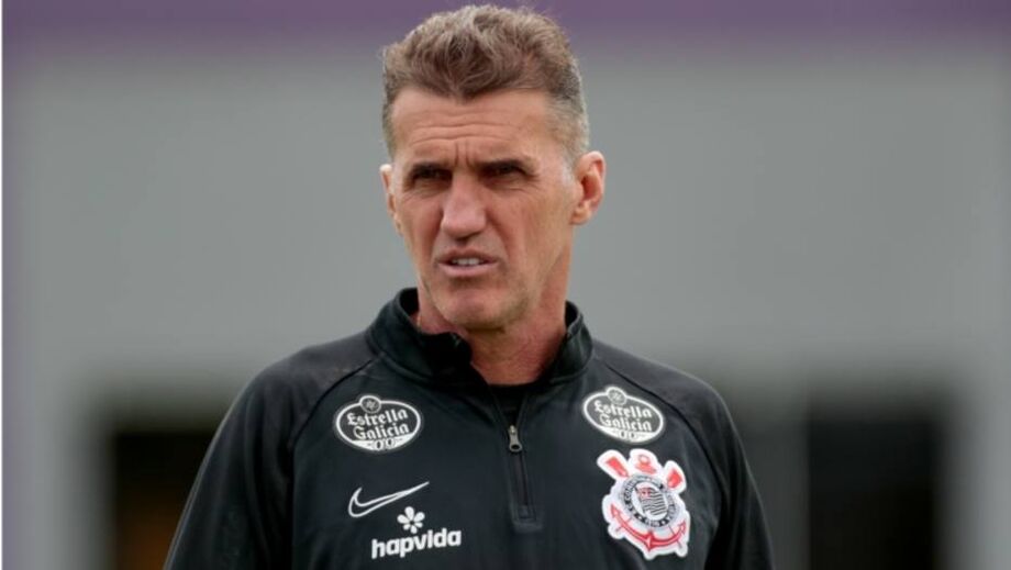 Vagner Mancini, técnico do Corinthians, durante treino da equipe