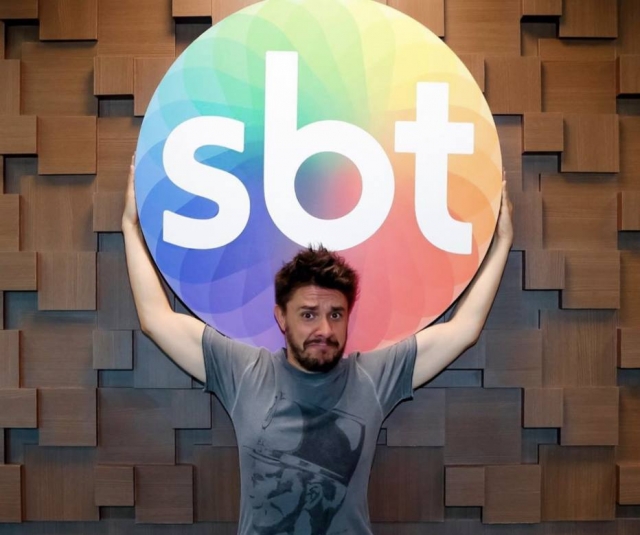 O humorista avalia que o SBT arriscou em colocar duas gerações tão diferentes no mesmo palco.