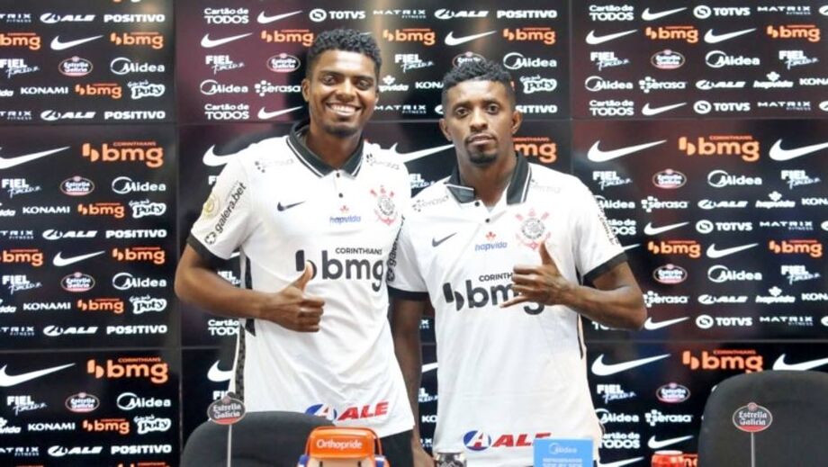 Jemerson (à esquerda) e Jonathan Cafu (à direita) são os novos reforços do Corinthians Foto: Rodrigo Coca/Agência Corinthians