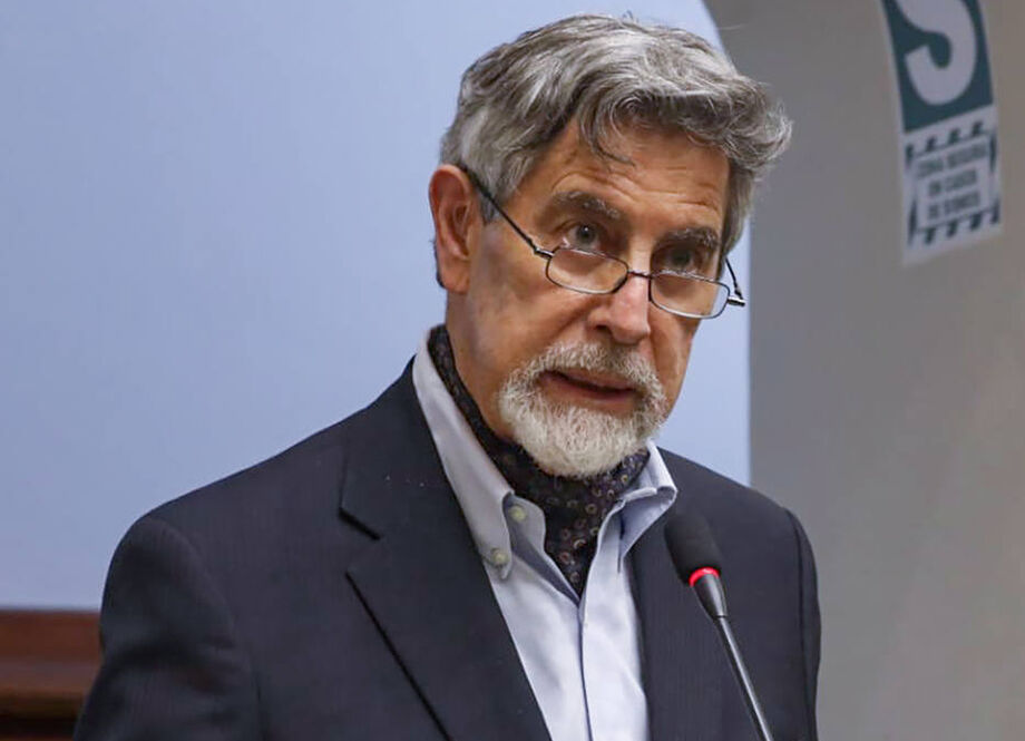 Francisco Sagasti, 76, membro do Partido Morado, novo presidente do Peru.
