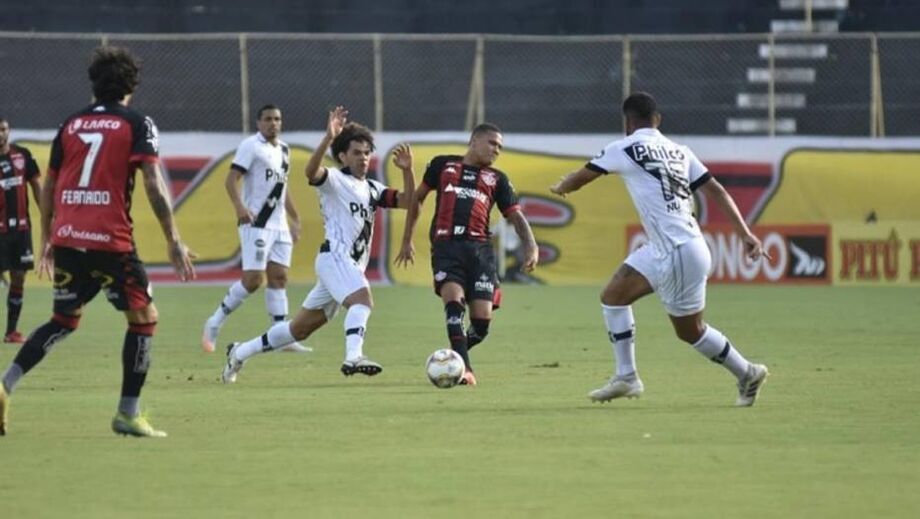 Jogo entre Vitória e Ponte Preta pela série B teve baixa qualidade técnica