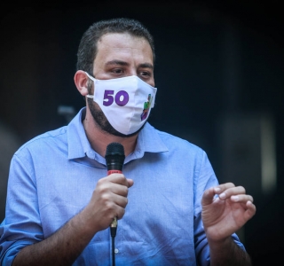 O candidato Guilherme Boulos (PSOL), durante encontro com empreendedores e pequenos comerciantes na quinta-feira, 26