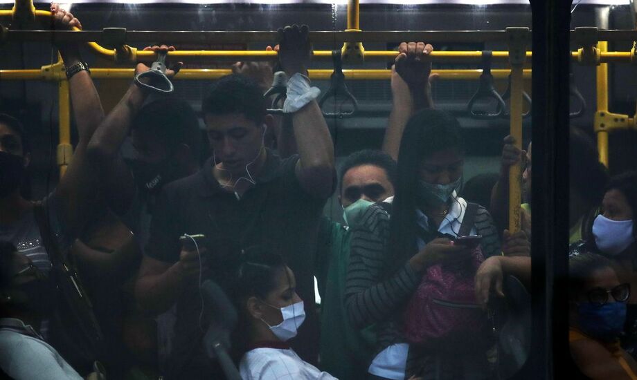 A paralisação começou na madrugada deste domingo (29)
