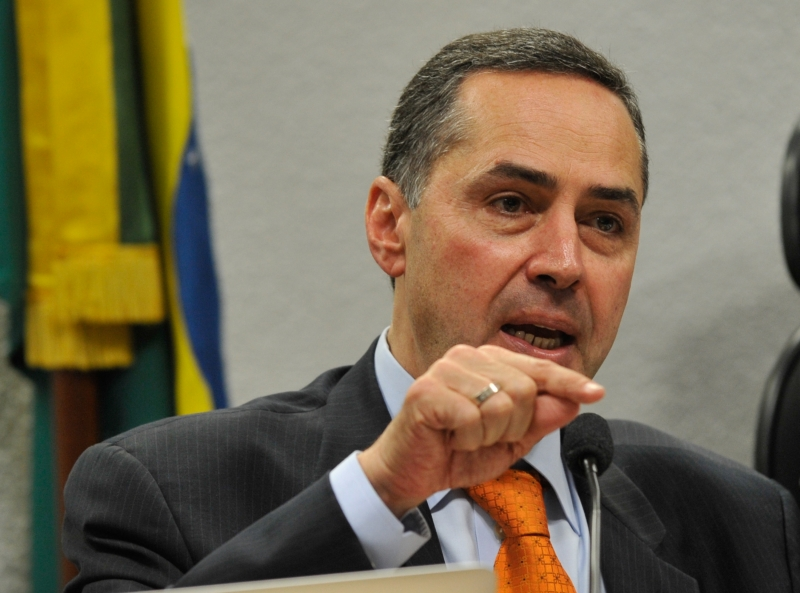 O presidente do TSE explicou que as urnas não ficam conectadas em rede
