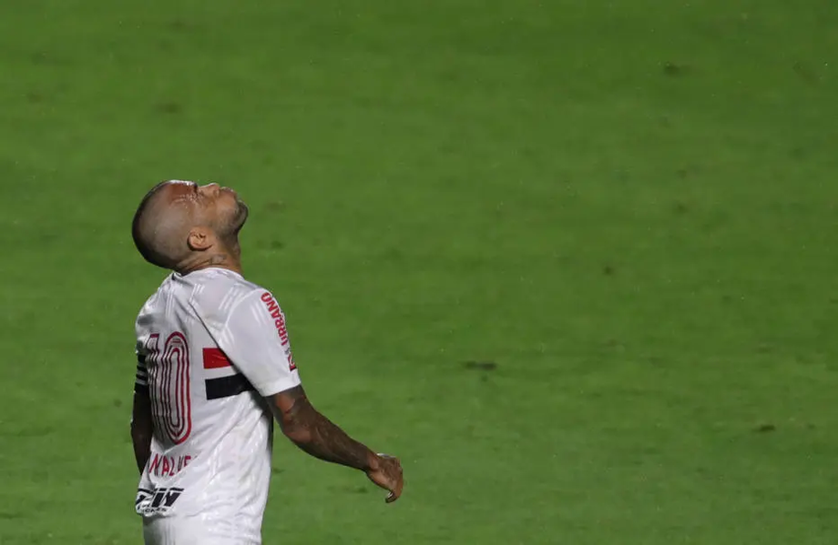 O zagueiro Bruno Alves
