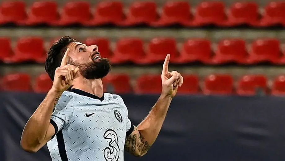 Francês Giroud marcou o gol da vitória do Chelsea nos acréscimos