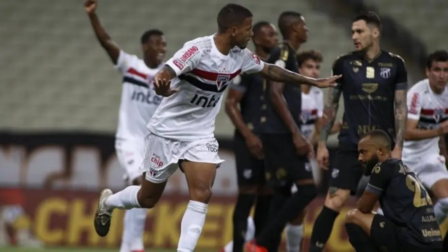 São Paulo saiu na frente, mas acabou sofrendo o empate do Ceará