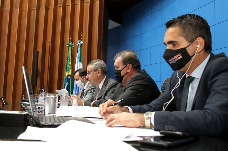 Parlamentares decidiram suspender trabalhos da CPI até o dia 30 de novembro