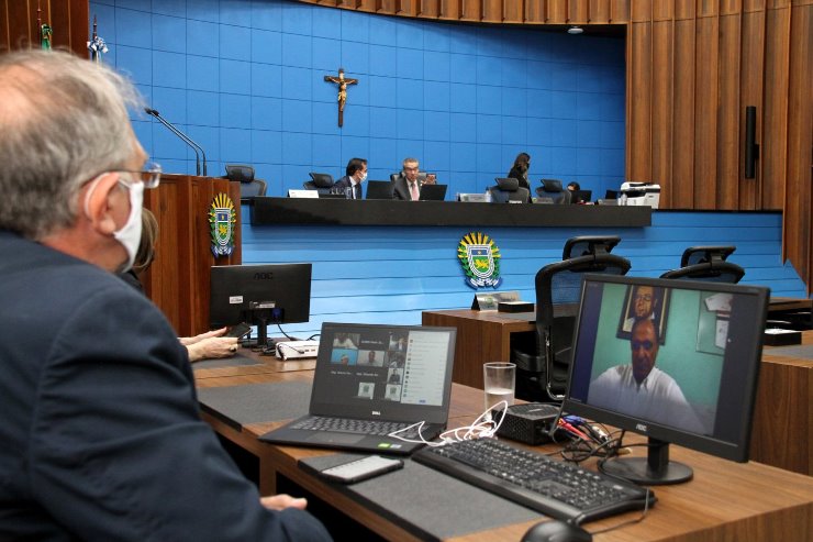A votação é transmitida ao vivo