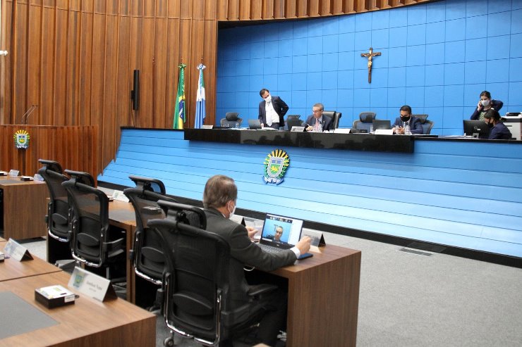 A votação acontece a partir do Plenário Deputado Júlio Maia e é transmitida ao vivo