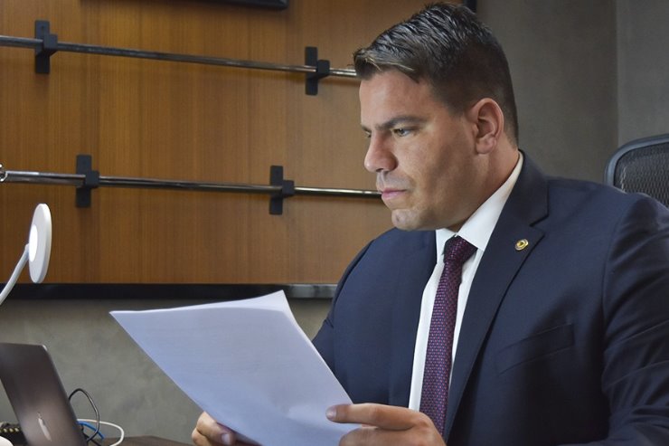 Capitão Contar avalia disputar Senado, Câmara ou Assembleia em 2026 e conversa com o PP sobre possível filiação.